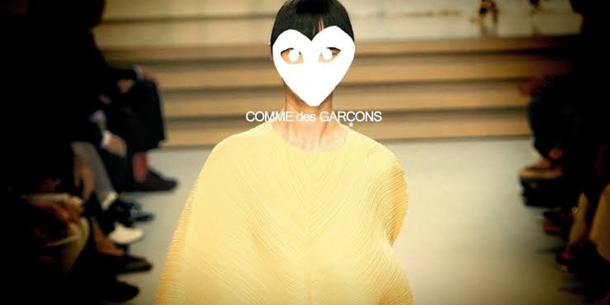 Comme des Garcons US | Iconic Designer Fashion, CDG Hoodie, Shirt & Converse