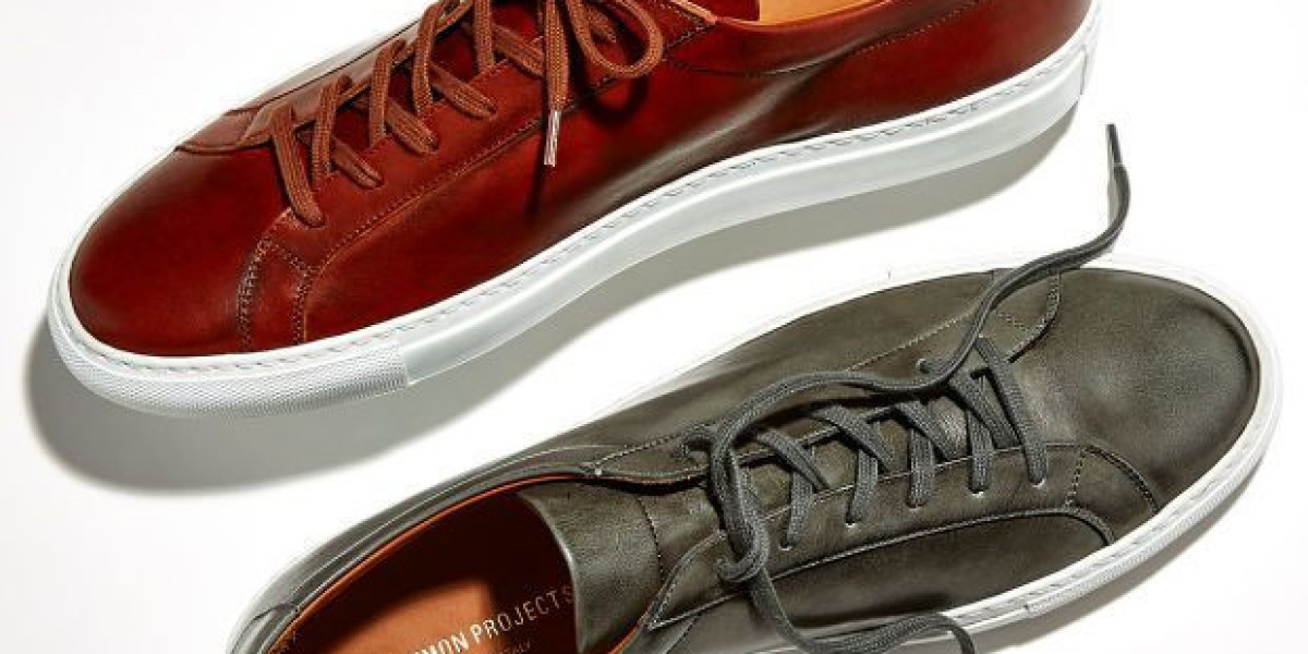 Common Projects White Sneakers: Why They Stay in Demand