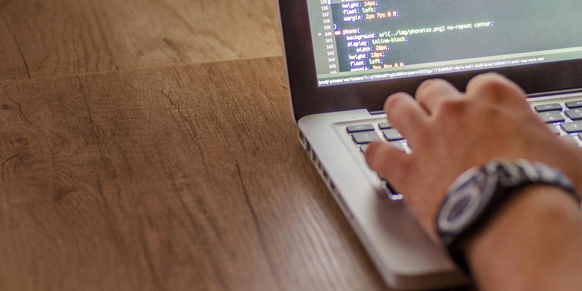 Web Builder Reseller: How the Reseller Model Works, Benefits and Key Considerations