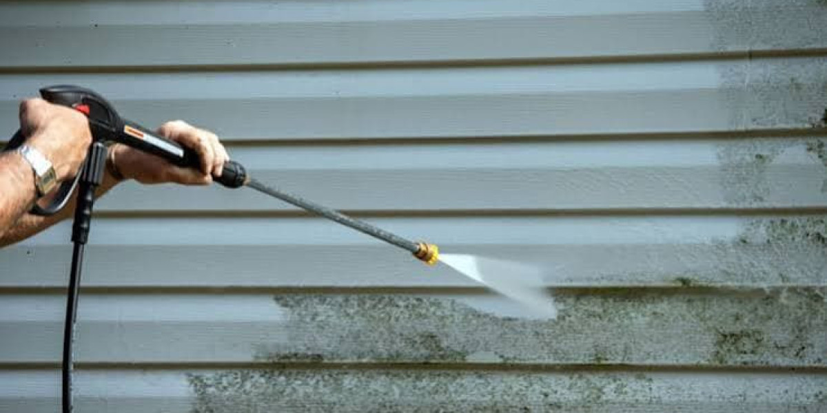 Pressure Washing Clearwater FL: A Guide to Cleaner Outdoor Spaces