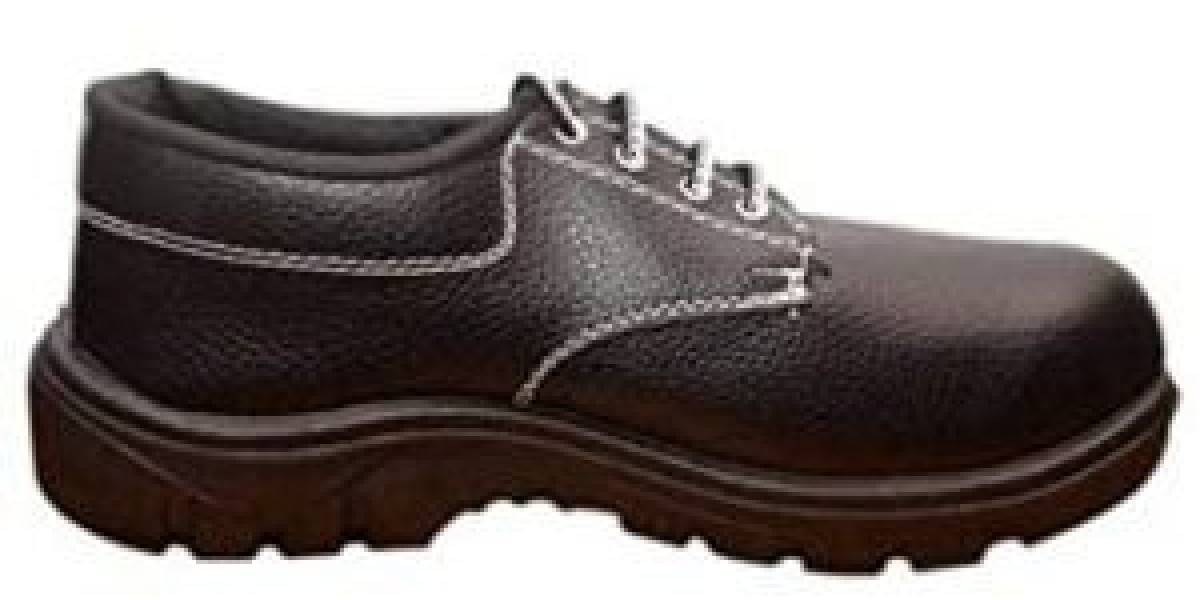 Safety Shoes Suppliers in Bengaluru for Heavy Construction Work